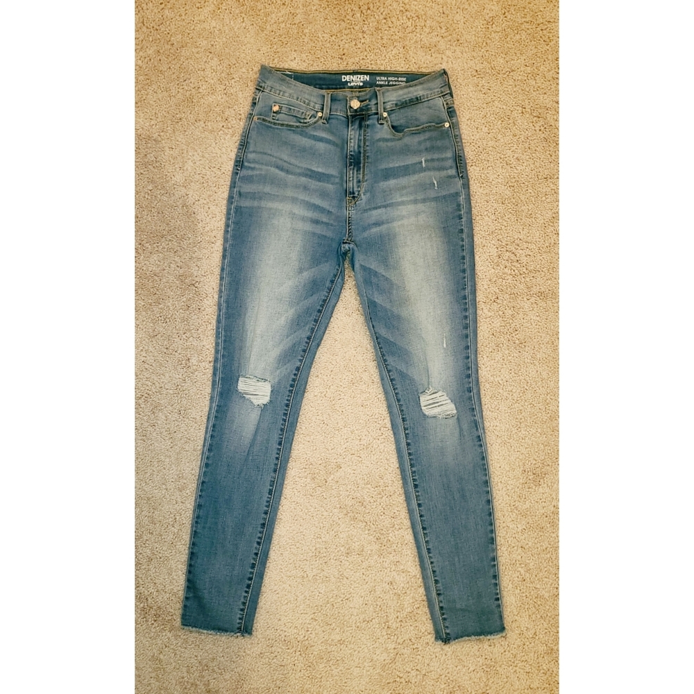 Levi Jeans - Like New